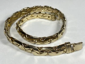 CORO PEGASUS Silver Tone Vintage Heavy Weight Link 15" Short Necklace Choker - Picture 1 of 9