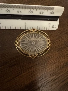 Broche prendedor vintage de vidrio de alcanfor Art Deco - Imagen 1 de 3