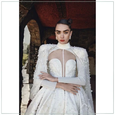 $17,500 Vestido de Pasarela Saiid Kobeisy Cuentas Tul, Hilo de Seda y Organza Flores  Foto 1 de 4