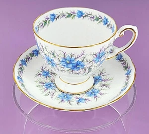 Tazza da tè e piattino Royal Tuscan "Love in the Mist" Fine Bone China numero Inghilterra - Foto 1 di 10