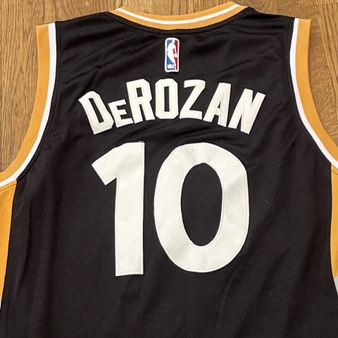 Toronto Raptors DeRozan jersey mens size large adidas black Cover