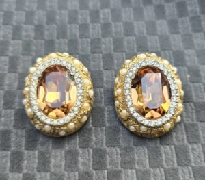 Pair of Vintage Nettie Rosenstein Citrine Color Faux Pearl Clip-On Earrings - Picture 1 of 9