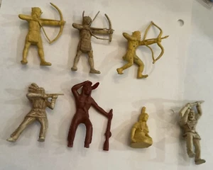 Vintage Native American 3" Action Figures (with seated woman) + Frontiersman - Picture 1 of 1