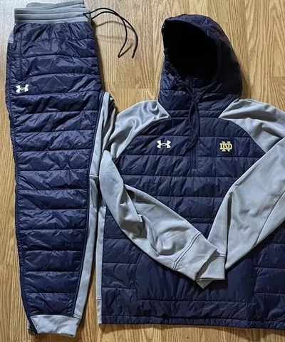 NOTRE DAME FOOTBALL UNDER ARMOUR TEAM ISSUED JACKET AND PANTS SET XL PUFFY RARE Cover