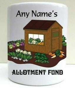 PERSONALISED ALLOTMENT POTTING SHED PRINT CERAMIC MONEY BOX SAVING POT - Foto 1 di 4