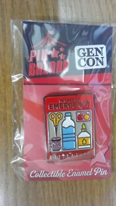 2023 Gen Con Pin Bazaar Rare Pin In Case Of Cosplay Emergency New Sealed Gencon - Picture 1 of 2
