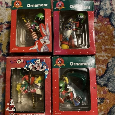 Lote de 4- Adornos Navideños Marcianos Matrix Looney Tunes De Colección Foto 1 de 4