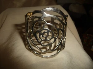 CUFF 2 1/4" WIDE OPEN CUT FLOWER DESIGN SILVER TONE BRACELET  #25/19A - Picture 1 of 4