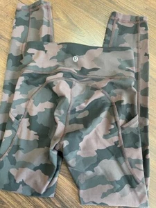 Lululemon Gr. 2 Invigorate Leggings Taschen Heritage 365 Camo Brown Earth - Bild 1 von 4