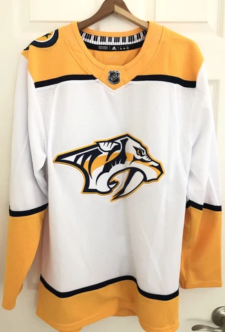 New Adidas Mens NHL Nashville Predators Long Sleeve Yellow White Jersey Size 46 Cover