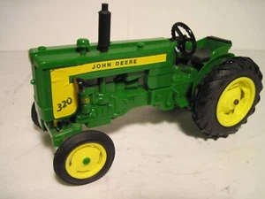 John Deere Farm Toy Tractor "320" 1/16 Rare - Picture 1 of 6