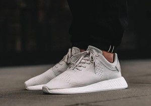 adidas nmd r2
