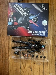 S.H. Figuarts Kamen Rider Build Rabbit Tank Hazard Japan Bandai Tamashii - Picture 1 of 1