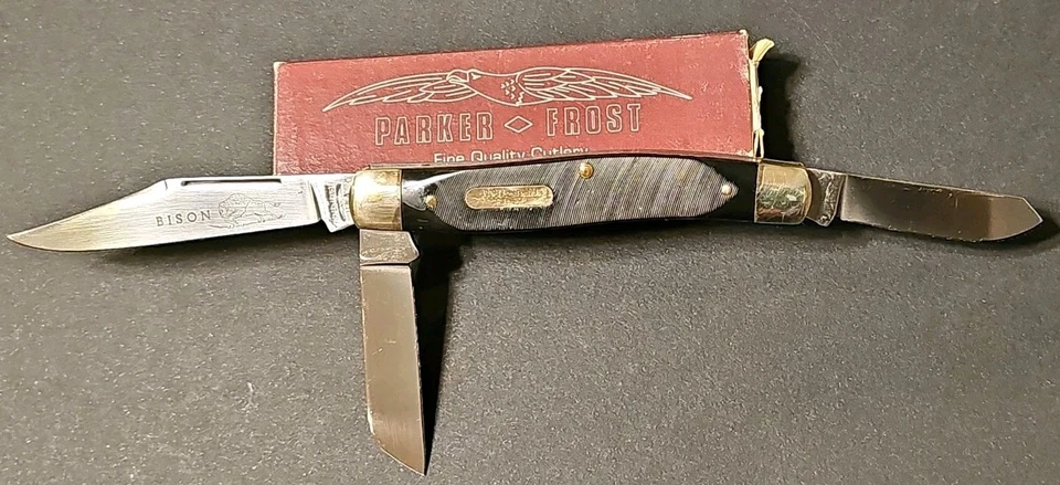 Faca de bolso vintage Parker-Frost EUA 1978-9 Bison Etch com caixa Stockman  - Imagem 1 de 4