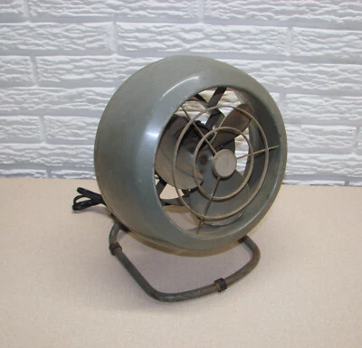 VENTILADOR ELÉCTRICO VINTAGE VORNADO JR modelo a18c1 --- verde --- --- aspas metálicas Foto 1 de 3