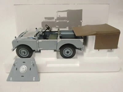 Minichamps Land Rover grey 1949 1/18 150168913 - Immagine 1 di 3