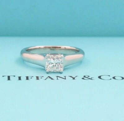 TIFFANY & CO. ANILLO PLATINO DIAMANTE LUCIDA Foto 1 de 4