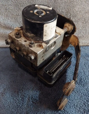 2006 Ford Explorer ABS Anti-lock Brake Pump Control Module 6l24-2c219-ch - Image 1 of 4