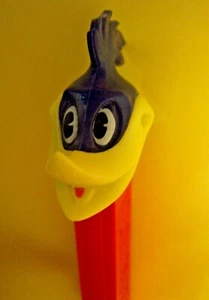 PEZ Retired Non-U.S. Roadrunner Looney Tunes on 4.9 Red Stem W/F - Mint - Picture 1 of 1