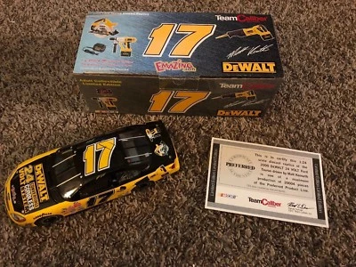 NASCAR 2000 MATE KENSETH EQUIPO CALIBRE # 17 DEWALT 24 VOLTIOS EMAZING.COM ESCALA 1/24 Foto 1 de 4