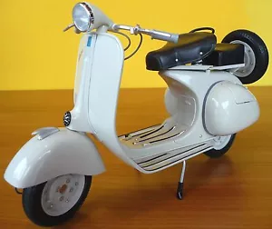 Soporte Piaggio Vespa 150 VL1T Año 1955 en 1:6 Longitud 30cm 49273 - Imagen 1 de 8