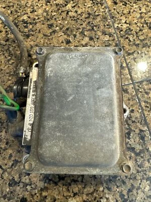 MÓDULO DE CONTROL DE ENCENDIDO BOSCH MERCEDES-BENZ W114 0227051024 CON CABLEADO Foto 1 de 4