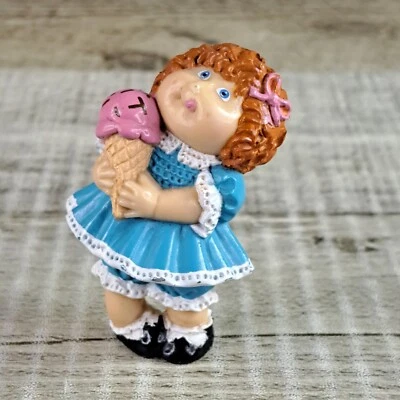VINTAGE CABBAGE PATCH PVC GIRL DOLL FIGURE HOLDING ICE CREAM CONE 1984 - Image 1 of 4
