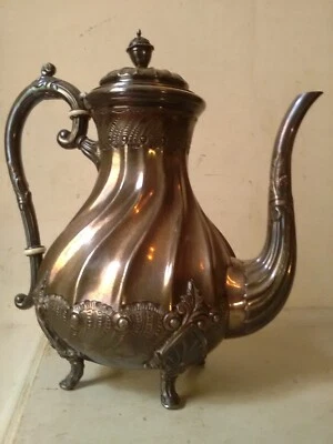 ARGENTERIE ORFEVRERIE THEIERE ou CHOCOLATIERE ARGENT ou METAL ARGENTÉ à restau - Photo 1/4