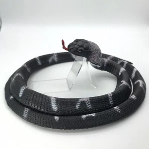 Toys R Us Maidenhead Cobra Serpiente Grande Plástico Goma Utilería Juguete Animal Negro - Imagen 1 de 12