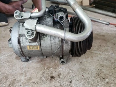 BMW X5 M62 2003 compresor de aire acondicionado de fábrica con líneas Foto 1 de 2