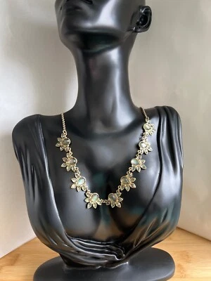 New LUCKY BRAND Gold Tone Mother Of Pearl/Abalone Stone Fashion Collar Necklace. - Image 1 of 4
