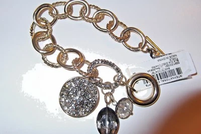 NWT INC International Concepts GoldTone Textured&Smooth Toggle Bracelet w/Charms — 第 1/4 张图片