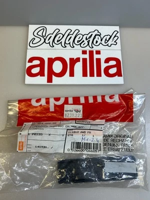 1 coperchio numero telaio blu aprilia ap8239223 gulliver 50 air 1995 1998 - Immagine 1 di 4