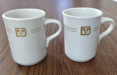 2 tazas de café vintage WALT DISNEY WORLD TAZA RESTAURANTE VAJILLA DISNEYLAND MAYER Foto 1 de 2