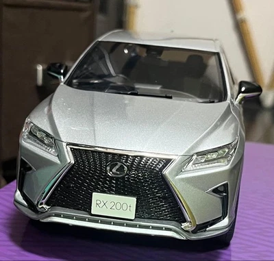 Modellino auto Kyosho Lexus RX200t F Sport Silver scala 1:18 edizione limitata - Immagine 1 di 4