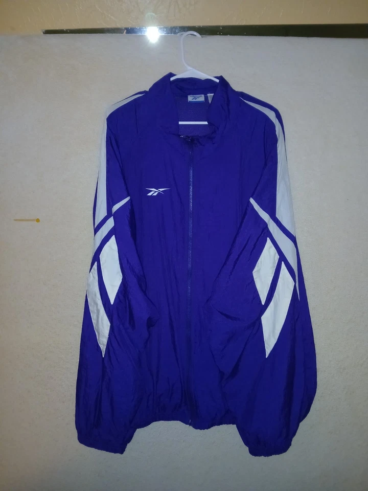 Chaqueta chándal Reebok retro vintage morada con detalles blancos, talla XXXL Foto 1 de 4