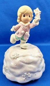 Precious Moments Musical Rotating Girl With a Snowflake NOS 2008 - Picture 1 of 5