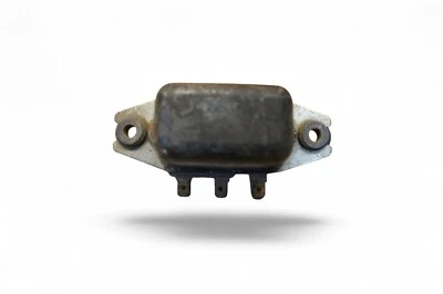 Regulador de voltaje Kawasaki #21066-018 KZ400 KZ400A KZ400D K119-2 *2720H Foto 1 de 4