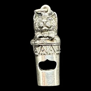VINTAGE STERLING SILVER ANTIQUE STYLE WHISTLE ** FORM OF A CAT ** - Picture 1 of 8
