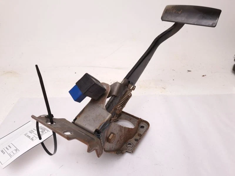 ПЕДАЛЬ ТОРМОЗА ДЛЯ HYUNDAI SANTA FE GLS 2008 - Изображение 1 из 4