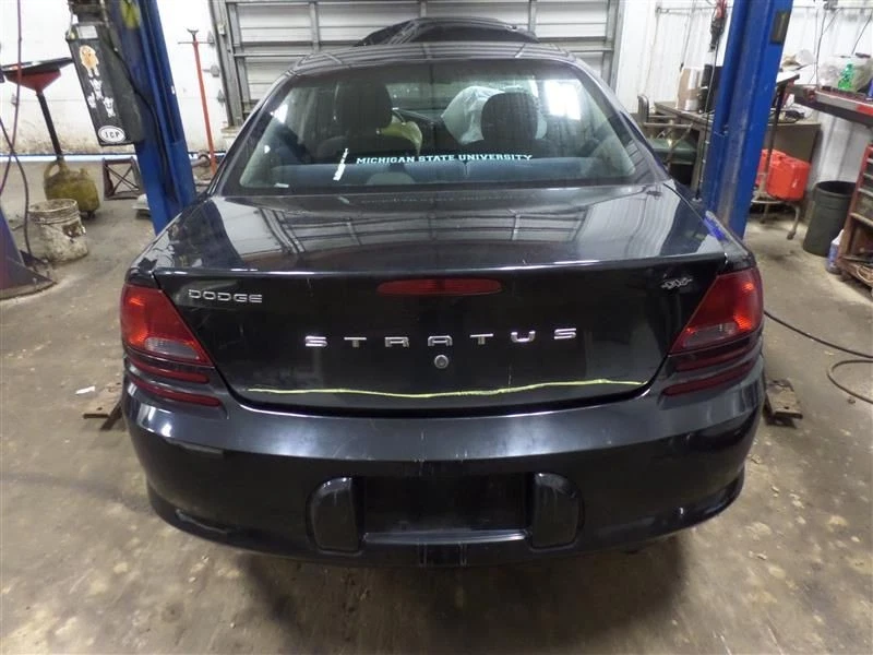 Passenger Right Front Spindle/Knuckle Sedan Fits 01-06 SEBRING 9875035 - Image 1 of 4