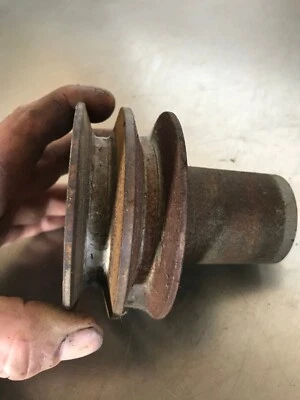 Polea de toma de fuerza del cigüeñal delantero Ford New Holland GT85 GT95 #SBA430112200 Foto 1 de 4