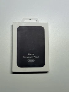 Apple FineWoven Wallet with MagSafe for iPhone 14/15 Series - Black - Photo 1 sur 1