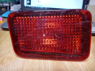 Задний фонарь с незначительными дефектами на бампер Hummer ЛЕВЫЙ  - Изображение 1 из 2