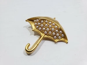 Vintage Gold Tone Mary Kay Umbrella Pin Brooch Pearl RARE Signed - Picture 1 of 8