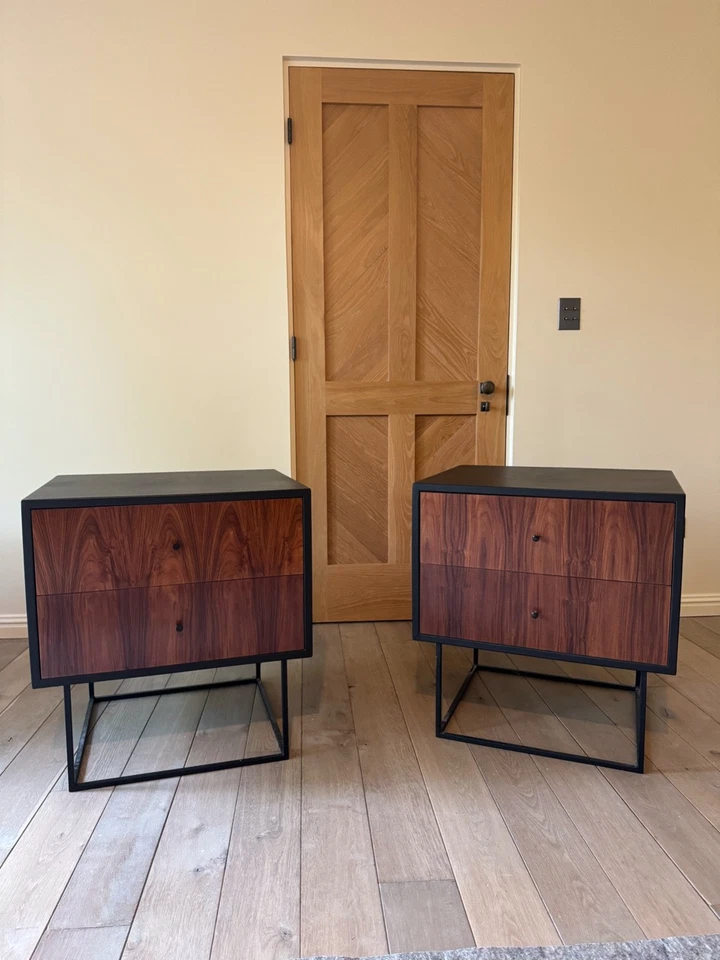 床头柜 — 第 1/1 张图片