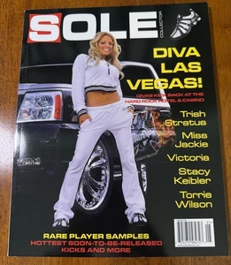 Sole Collector Magazine Issue 5 2004 WWE Diva Trish Stratus And 1 Mixtape Tour - Picture 1 of 3