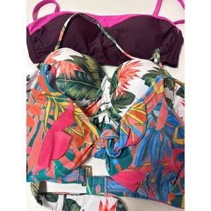 Target Assorted Brands Set of 3 Women's Swim Bathing Suit Tops SZ Med NEW - Picture 1 of 2
