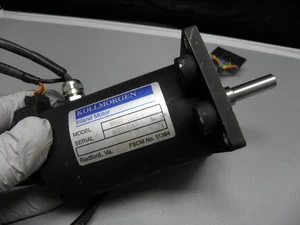 Kollmorgen BMHSE-1205-A Motor mit Encoder - Bild 1 von 3