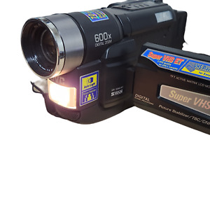 Caméscope VHS portable vintage JVC 600X GR-SXM240U avec sac et batterie - D'OCCASION